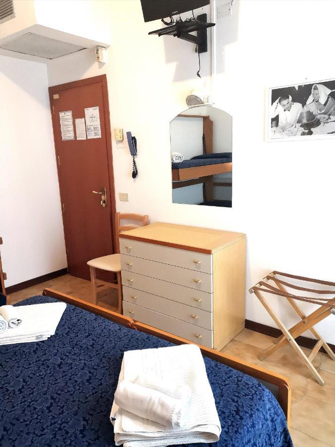 Hotel Alcazar Rimini Dış mekan fotoğraf