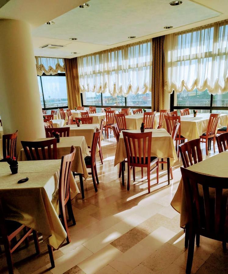 Hotel Alcazar Rimini Dış mekan fotoğraf