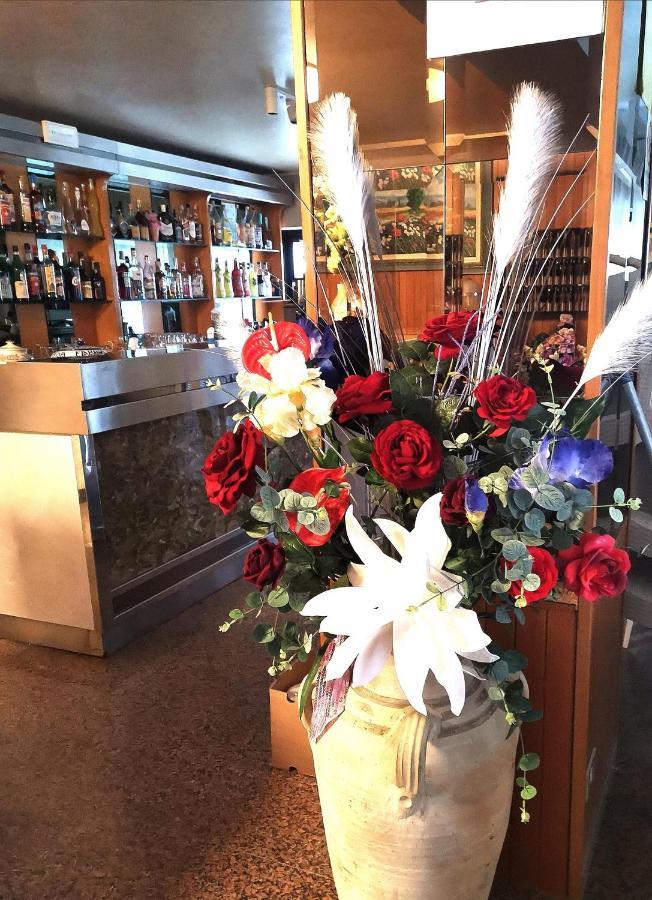 Hotel Alcazar Rimini Dış mekan fotoğraf