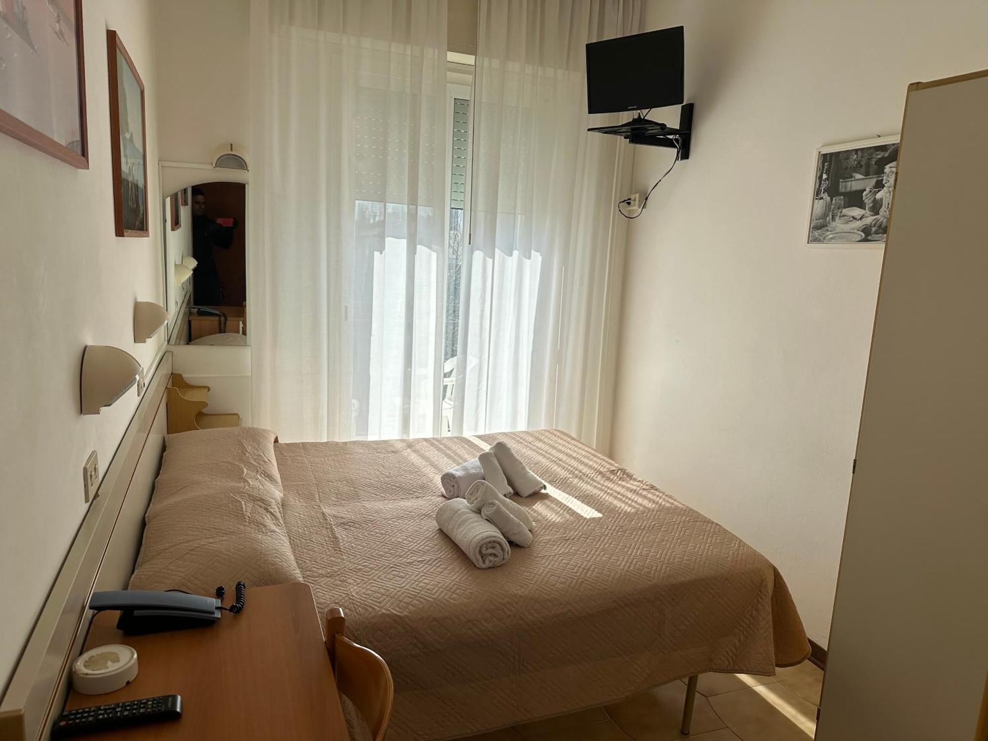 Hotel Alcazar Rimini Dış mekan fotoğraf