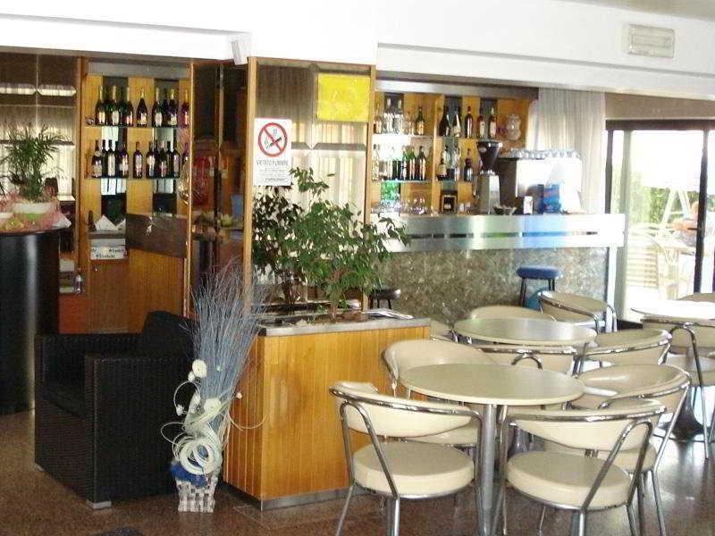 Hotel Alcazar Rimini Dış mekan fotoğraf