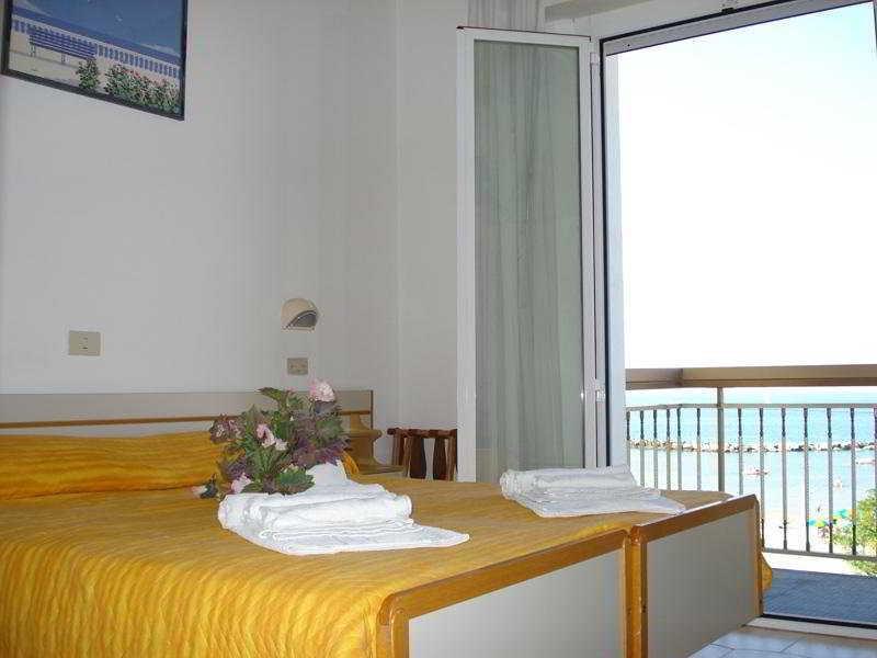 Hotel Alcazar Rimini Dış mekan fotoğraf