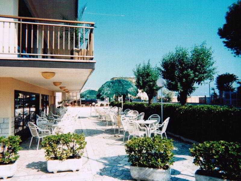 Hotel Alcazar Rimini Dış mekan fotoğraf